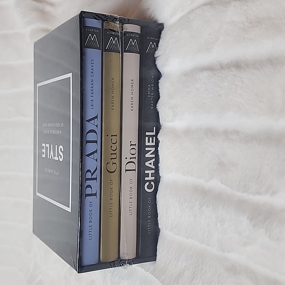 NIB Little Guides to Style - Picture 3 of 4